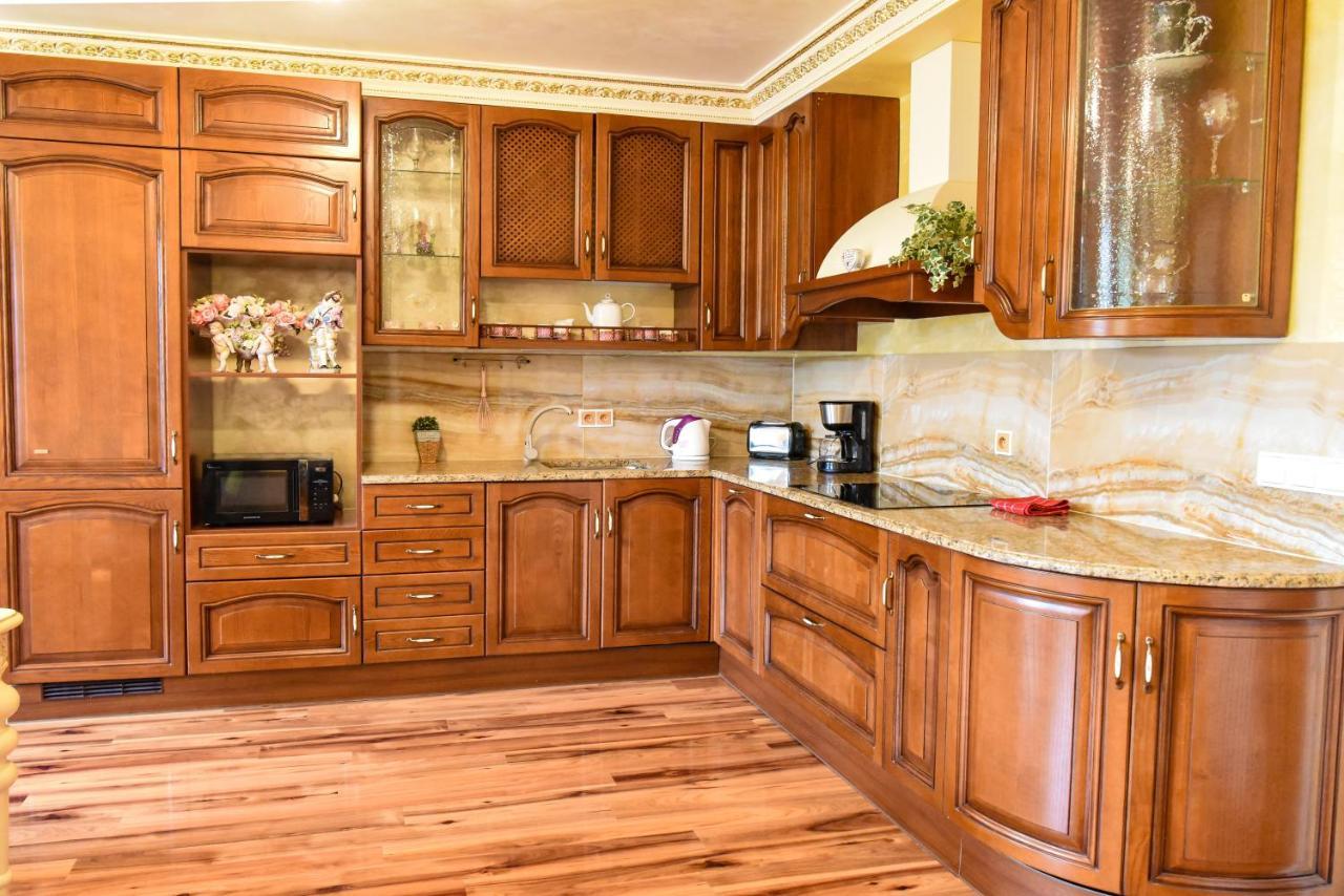 Rose Apartment Mariánské Lázně Екстериор снимка