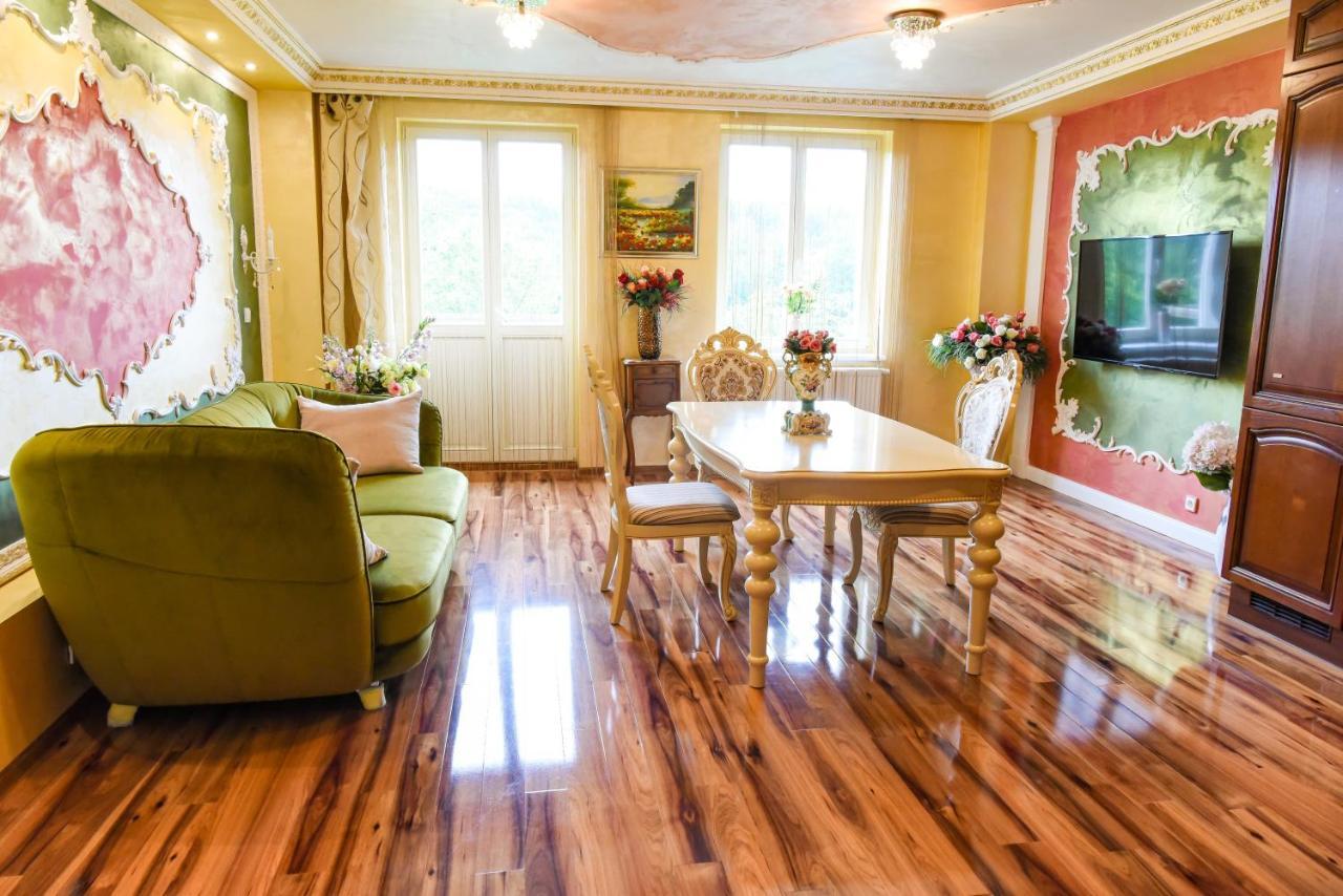 Rose Apartment Mariánské Lázně Екстериор снимка