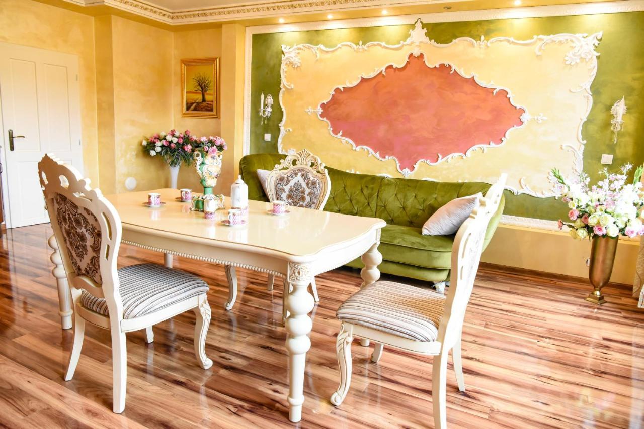 Rose Apartment Mariánské Lázně Екстериор снимка